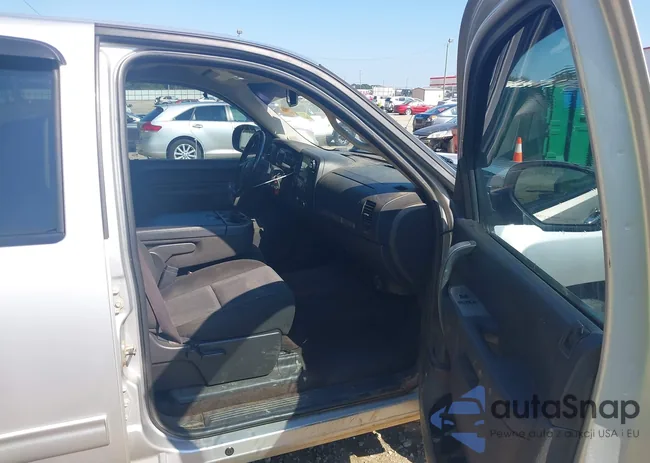 3GCPKSE30BG295414: 43077556