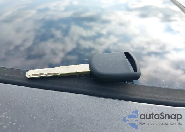 1HGCM568X7A046212: 43077659