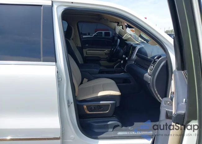 1C6SRFHT8LN141851: 43076958