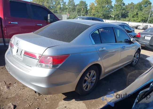 1HGCP2F68BA112494: 43077019