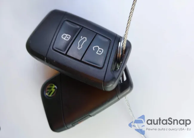 1V2DR2CAXKC603013: 43077049