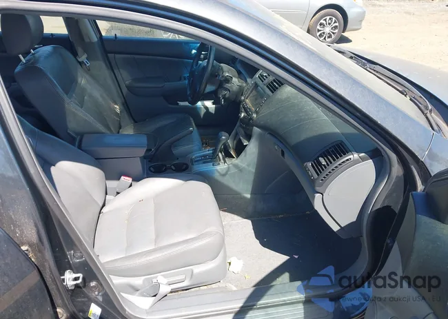 1HGCM66894A026924: 43078225