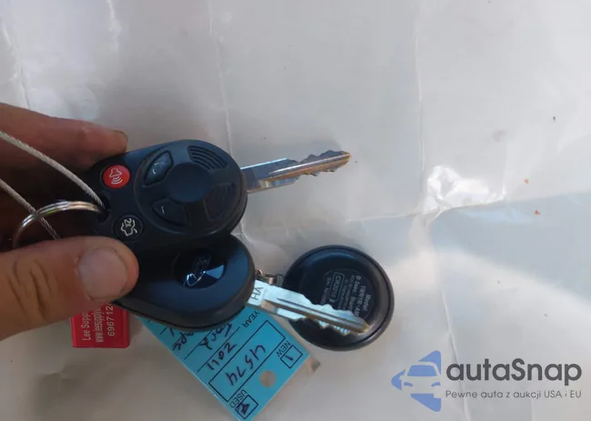 1FMCU9DG9BKA90796: 43078555