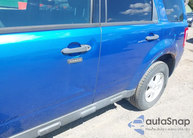 1FMCU9DG9BKA90796: 43078555