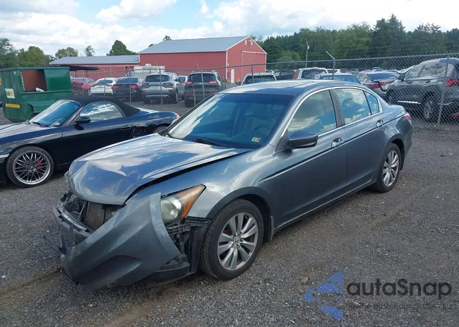 1HGCP2F80BA013427: 43077940