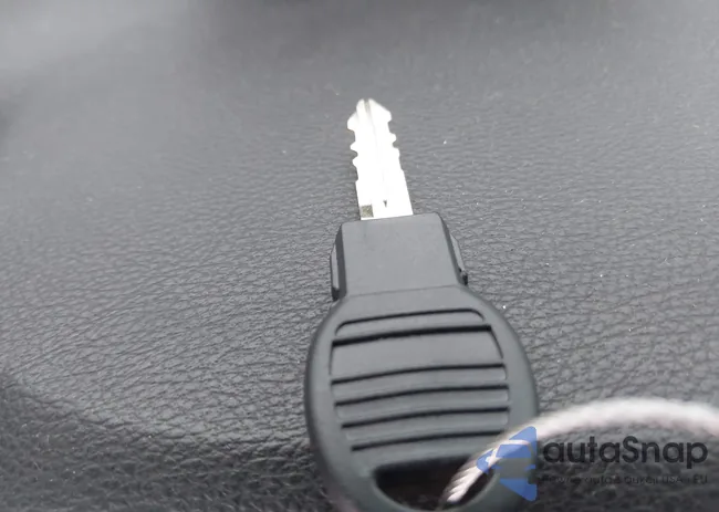 1C4SDHCT2CC330517: 43079587