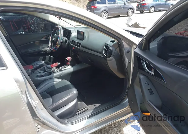 JM1BM1V3XF1223512: 43079671