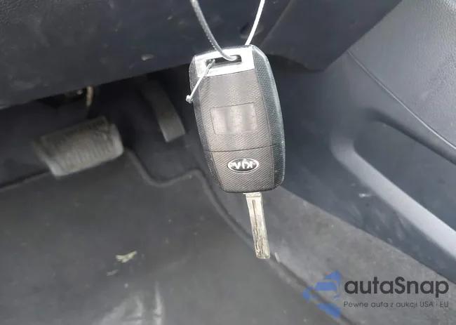 KNADM4A30G6642518: 43079705