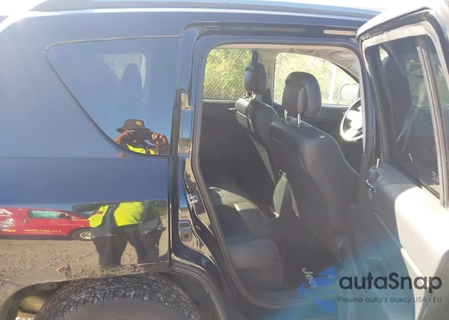 1C4NJDBB3HD127693: 43078926