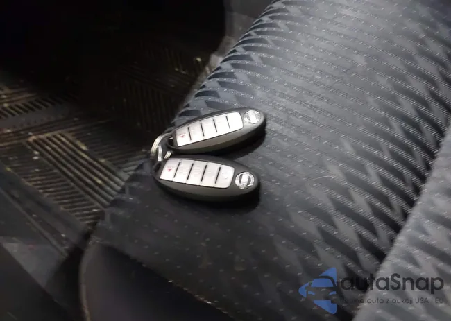 1N4AL3AP9JC120930: 43079024