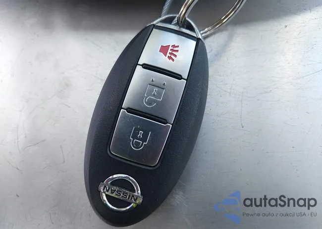 3N1BC13E48L409598: 43079038