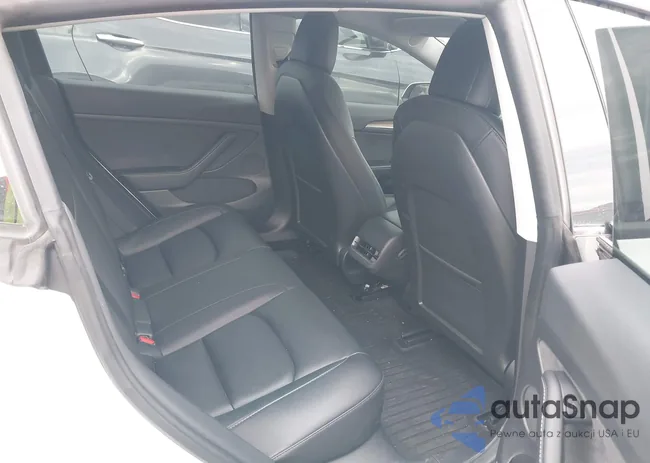 5YJ3E1EAXPF397055: 43080213