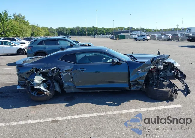 1G1FB1RS4M0103676: 43080747