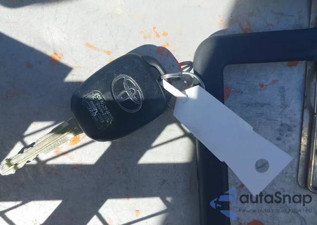 2T1BURHE4EC188715: 43079924