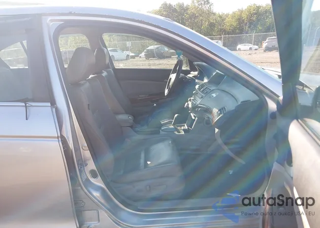 1HGCP2F80BA049229: 43080042