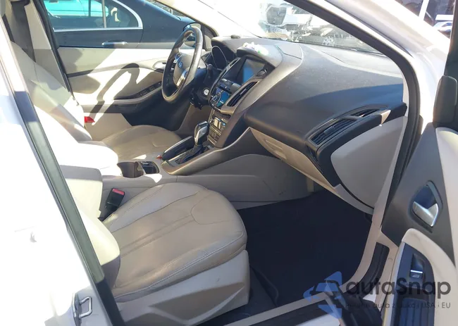 1FAHP3H21CL389729: 43081284