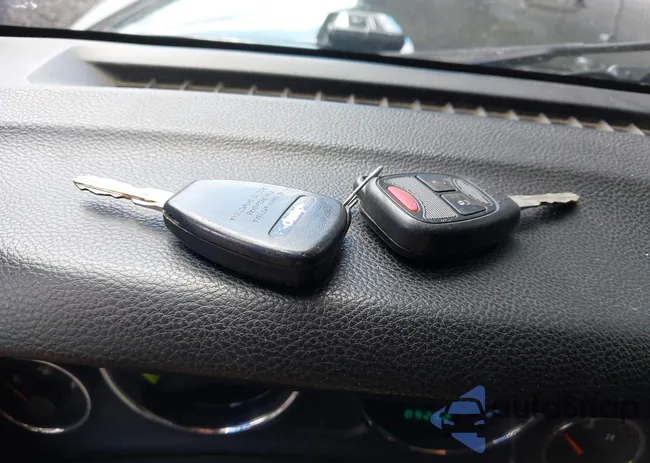 1J4BA6H18BL519525: 43081364