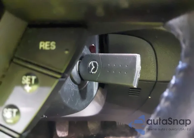 JM1BL1L86C1573944: 43081577