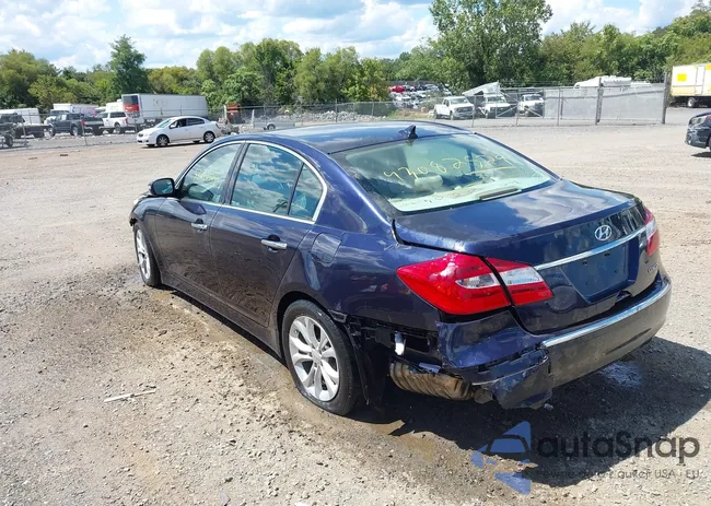 KMHGC4DD8CU173851: 43082529