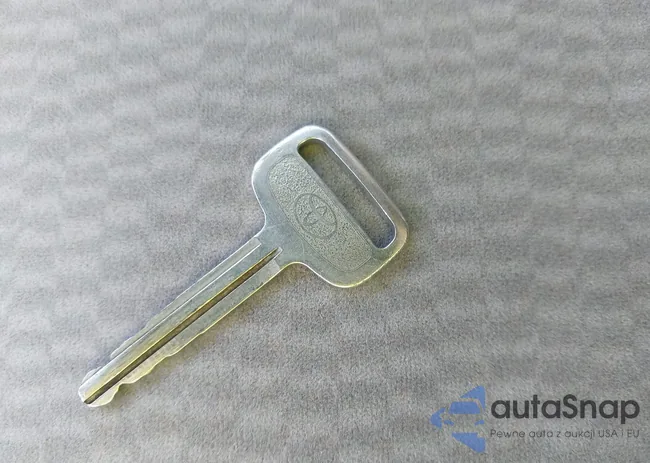 JTDBR32EX42044932: 43082631