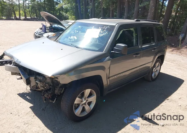 1C4NJPFB4CD661144: 43082737