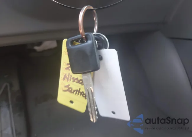 3N1AB61E28L761299: 43082061