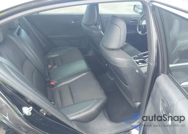 1HGCR2F57GA023945: 43083358