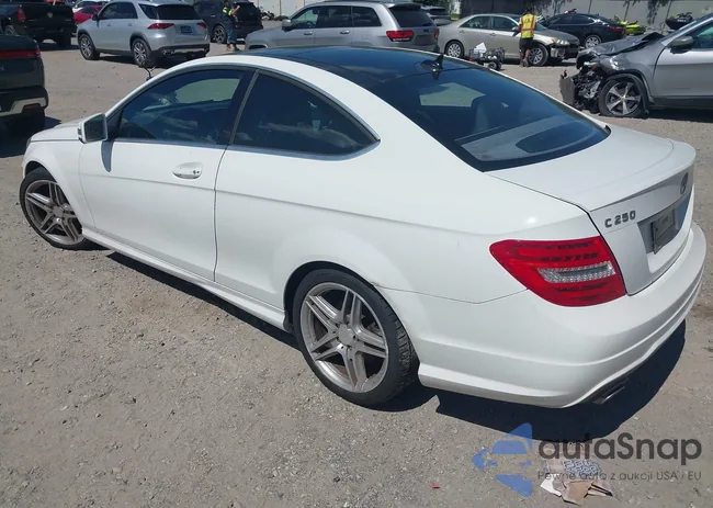 WDDGJ4HB4DG025687: 43083425