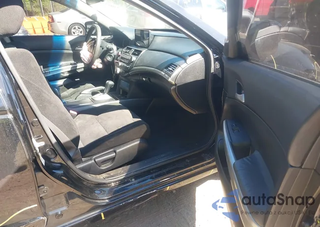 1HGCP2F73AA168253: 43083562