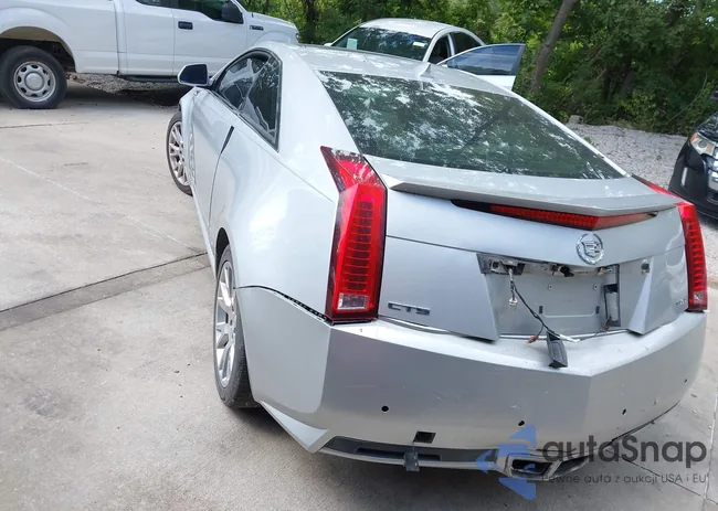 1G6DJ1E3XC0100203: 43083679