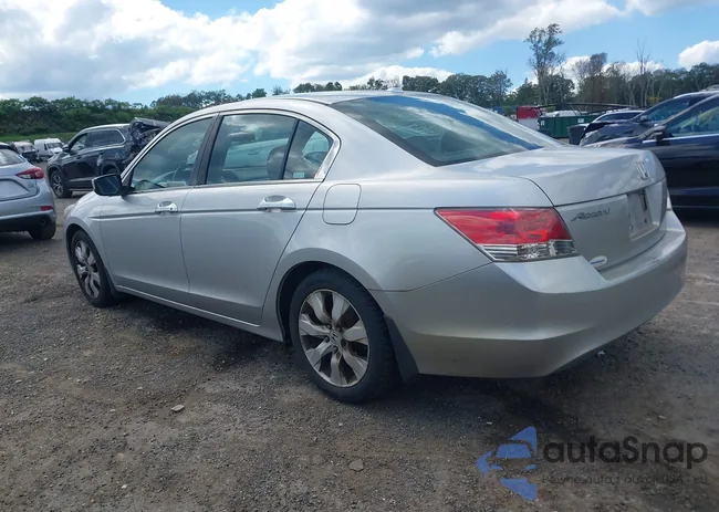 1HGCP2F8XAA118426: 43082751