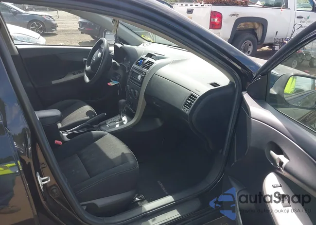 2T1BU4EEXCC885374: 43082772