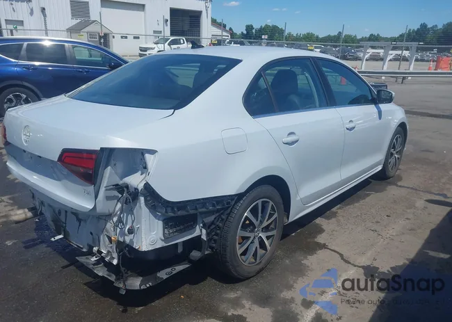 3VWDB7AJ1HM280030: 43082853