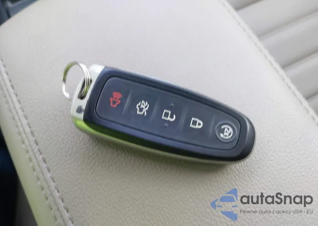 1FMCU9J95JUD16776: 43082957