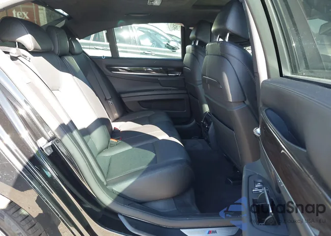 WBAYA8C57ED825276: 43084618