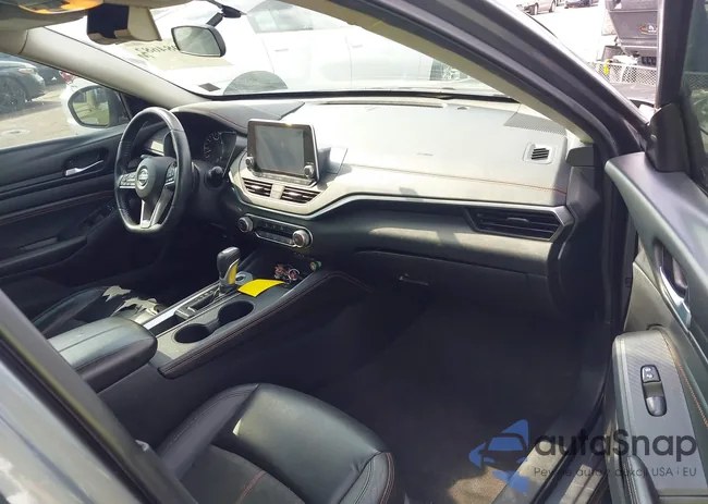 1N4BL4DV4KC211495: 43084682