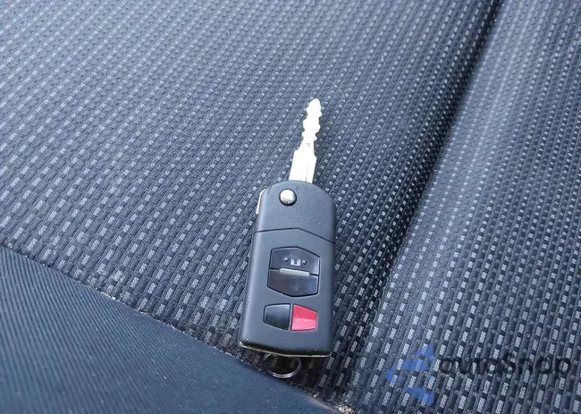 JM1BL1U74D1791971: 43083761