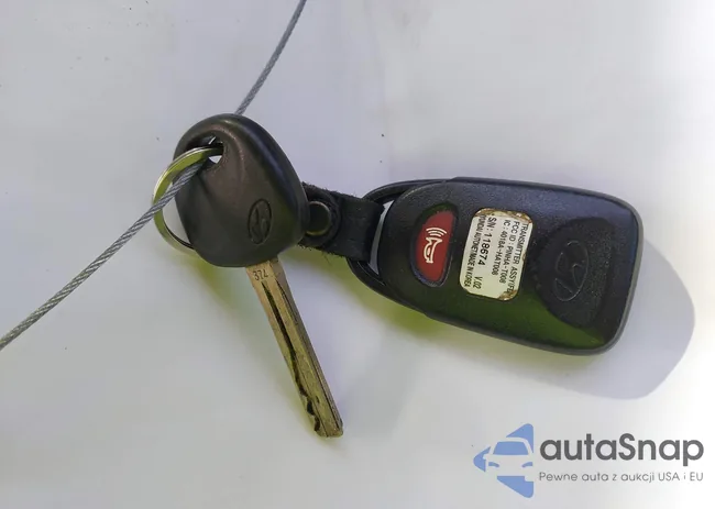 KMHDC8AE2CU131361: 43083781