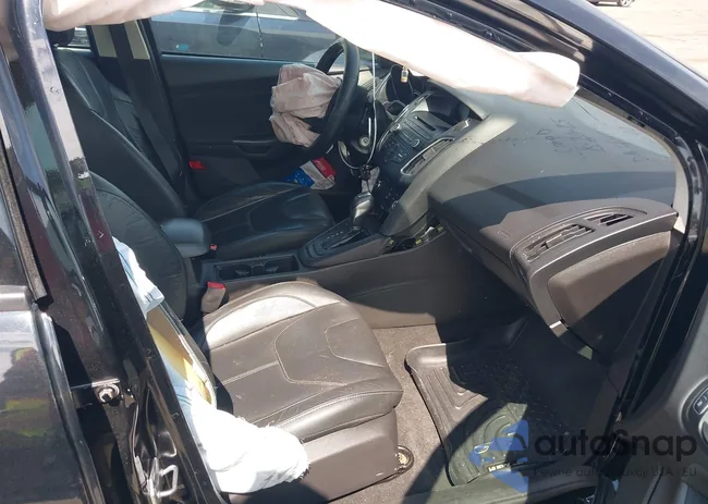 1FADP3F25GL318640: 43085301