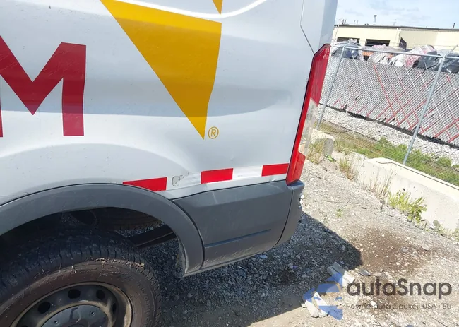 1FTNR1ZM8FKA83228: 43085311