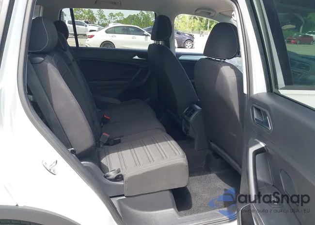 3VVRB7AX8PM142496: 43085363