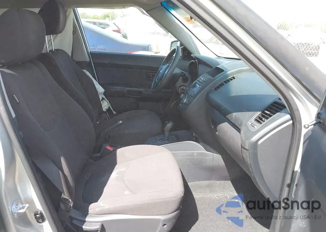 KNDJT2A52C7470317: 43085526