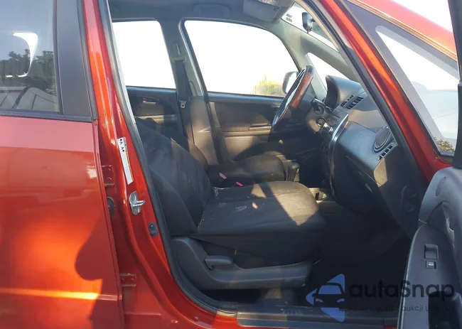 JS2YB5A35C6307660: 43085630