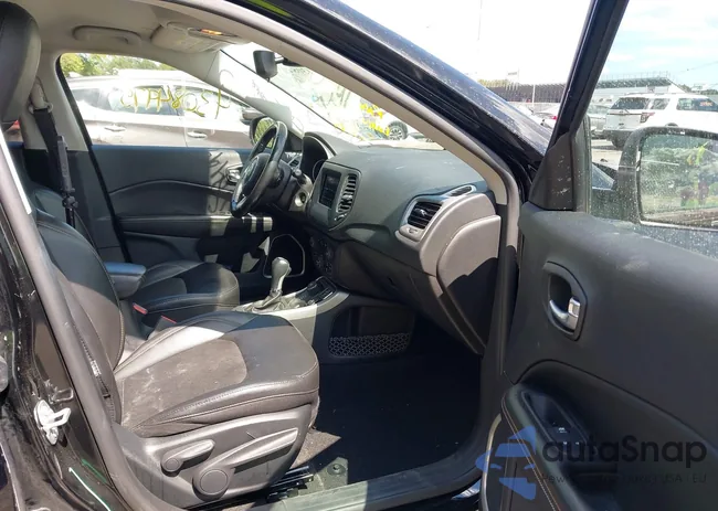 3C4NJDBB5LT155188: 43084975