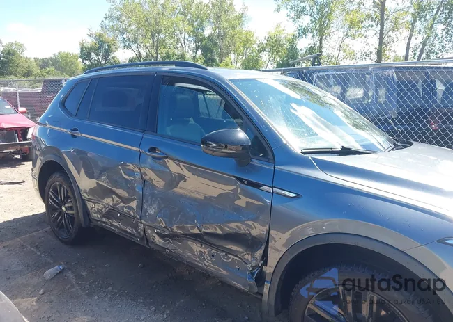 3VV8B7AX9NM066456: 43085073