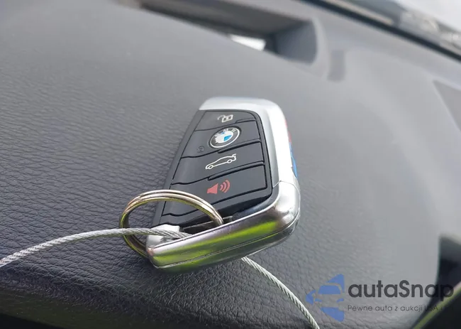 5UXKR0C54F0P18020: 43086157