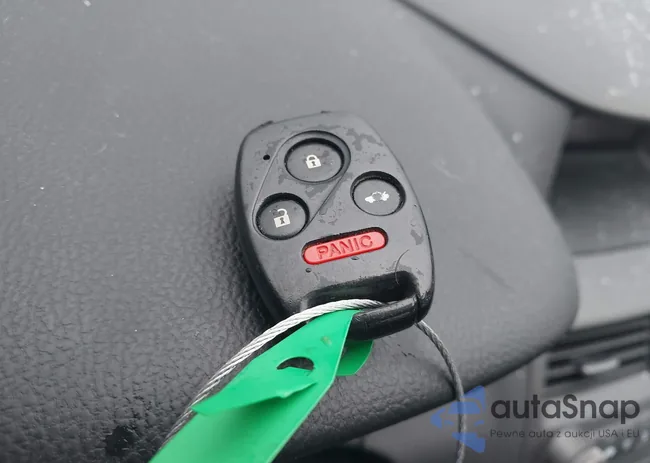 1HGCP2F69BA107319: 43086191