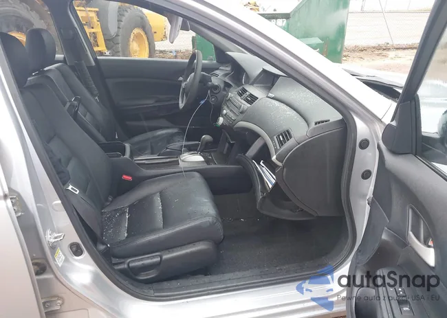 1HGCP2F69BA107319: 43086191