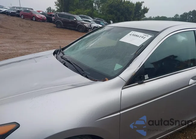 1HGCP2F69BA107319: 43086191