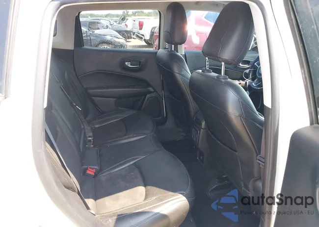 3C4NJCBB4LT229811: 43086336